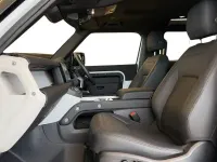 Usado Land Rover Defender SE Dynamic 250 HP (183 kW) 2024 Branco SUV