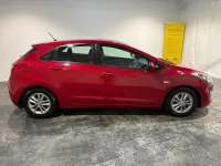Used Hyundai i30 Active 100 HP (73 kW) 2013 Red Hatchback
