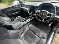 Used Volvo XC60 R-Design 190 HP (139 kW) 2018 Silver SUV