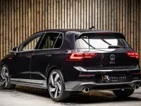 Begagnad VW Golf VIII GTI 2022 Svart Halvkombi