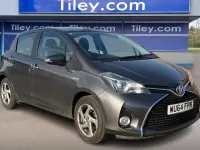 Used Toyota Yaris 101 HP (74 kW) 2014 Grey Hatchback
