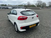Usado Kia Rio Air 2015 Branco Citadino