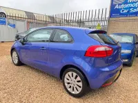Used Kia Rio 2014 Blue Hatchback