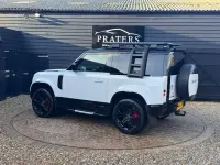 Used Land Rover Defender HSE Dynamic 250 HP (183 kW) 2024 White SUV
