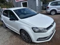 Begagnad VW Polo Design 90 HK (66 kW) 2015 Vit Halvkombi