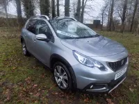 Begagnad Peugeot 2008 Allure Premium 2019 Grå SUV