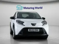 Usado Toyota Aygo X PURE 72 HP (52 kW) 2022 Branco SUV