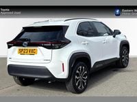Used Toyota Yaris Cross Design 113 HP (83 kW) 2023 White SUV