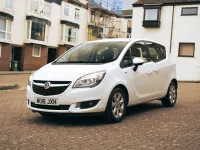 Used Vauxhall Meriva 100 HP (73 kW) 2016 White MPV