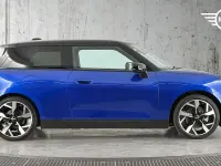 Used Mini Cooper SE Hatch 158 kW (215 HP) 2024 Blue Hatchback