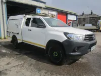 Used Toyota HiLux Active 150 HP (110 kW) 2018 White Pickup