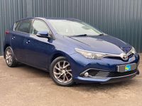 Used Toyota Auris 116 HP (85 kW) 2015 Blue Hatchback