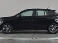 Gebraucht Peugeot 208 Active Premium 100 PS (73 kW) 2022 Schwarz Kleinwagen
