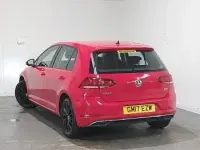 Used VW Golf VII SE 125 HP (91 kW) 2017 Red Hatchback