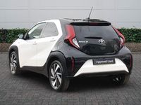 Used Toyota Aygo X 72 HP (52 kW) 2023 White SUV