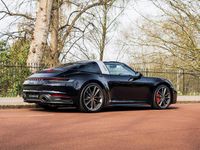 Begagnad Porsche 992 2024 Svart Sportkupé