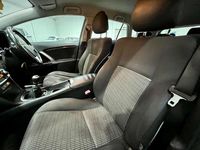 Used Toyota Avensis T2 124 HP (91 kW) 2012 Silver Estate