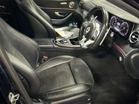 Begagnad Mercedes E220 AMG line 194 HK (142 kW) 2019 Blå Sedan