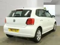 Usado VW Polo Match 70 HP (51 kW) 2013 Branco Citadino