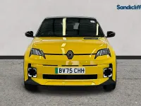 Used Renault R5 Komfort 110 kW (150 HP) 2025 Yellow/black Hatchback