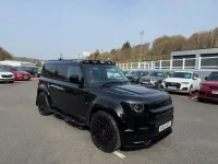 Usado Land Rover Defender S 250 HP (183 kW) 2024 Preto SUV