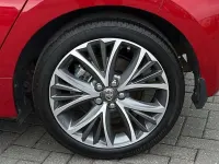 Used Toyota Yaris Hybrid 113 HP (83 kW) 2022 Red Hatchback