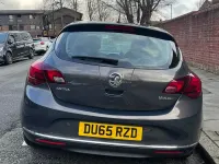 Käytetty Vauxhall Astra SRi 115 HP (84 kW) 2015 Harmaa Viistoperä