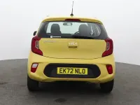 Usado Kia Picanto 66 CV (48 kW) 2022 Amarillo Utilitario
