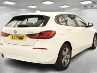 Begagnad BMW 116 Comfort Edition 2022 Vit Halvkombi