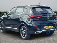 Używany MG ZS Exclusive 111 KM (81 kW) 2024 SUV