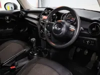 Usado Mini Cooper Hatch 136 CV (100 kW) 2017 Negro Utilitario