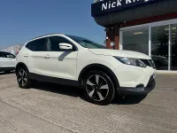 Used Nissan Qashqai N-Connecta 110 HP (80 kW) 2017 Pearl white SUV