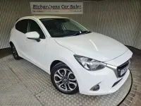 Usado Mazda 2 Inclusive 90 HP (66 kW) 2018 Branco Citadino