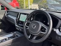 Used Volvo XC60 R-Design 250 HP (183 kW) 2021 SUV