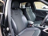 Begagnad Audi Q2 Black Edition 2021 Svart SUV