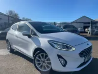 Used Ford Fiesta Titanium 125 HP (91 kW) 2017 White Hatchback