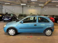 Używany Vauxhall Corsa Comfort 74 KM (54 kW) 2001 Niebieski Hatchback