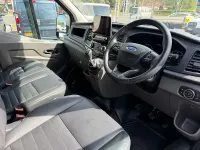 Begagnad Ford Transit 170 HK (125 kW) 2021 Röd Van