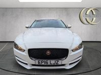 Used Jaguar XE Prestige 240 HP (176 kW) 2016 White Sedan