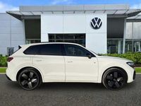 New VW Touareg Black Edition 286 HP (210 kW) 2025 White SUV