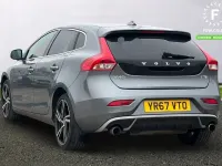 Usado Volvo V40 R-Design Pro 122 HP (89 kW) 2017 Cinzento Citadino