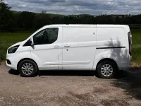 Used Ford Transit Custom Limited 130 HP (95 kW) 2021 White Van