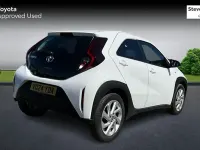 Used Toyota Aygo X PURE 72 HP (52 kW) 2024 White SUV