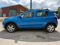 Używany Dacia Sandero Lauréate 90 KM (66 kW) 2013 Niebieski Hatchback