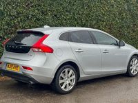 Usado Volvo V40 Inscription 152 HP (111 kW) 2018 Prateado Citadino