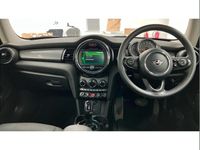 Begagnad Mini Cooper Classic 136 HK (100 kW) 2020 Silver Halvkombi