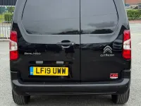 Used Citroën Berlingo Start 100 HP (73 kW) 2019 Black MPV