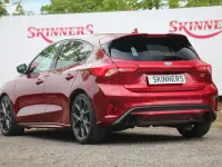 Used Ford Focus ST 280 HP (205 kW) 2019 Red Hatchback