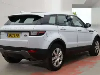 Used Land Rover Range Rover evoque SE 2017 White Estate