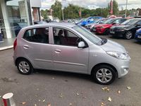 Used Hyundai i10 Active 85 HP (62 kW) 2013 Silver Hatchback